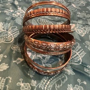 ❤️Set of 10❤️Gold tone bangles~bracelet❤️